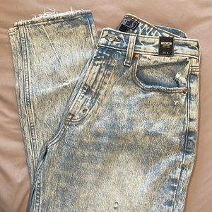 Abercrombie mom jeans